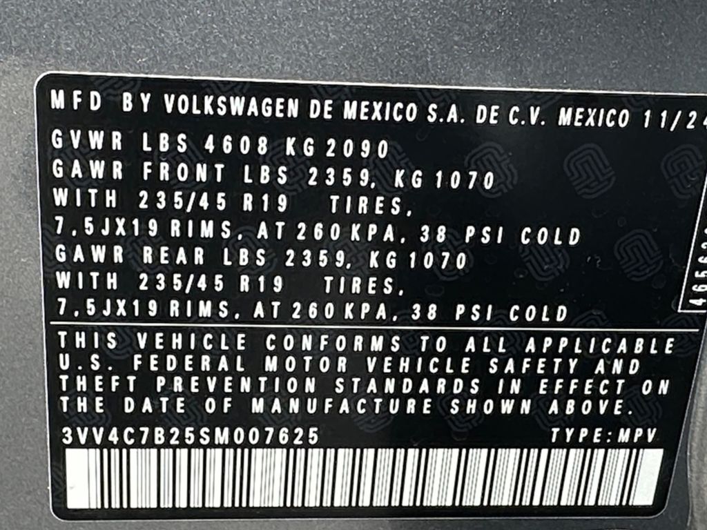 2025 Volkswagen Taos SEL - Photo 23