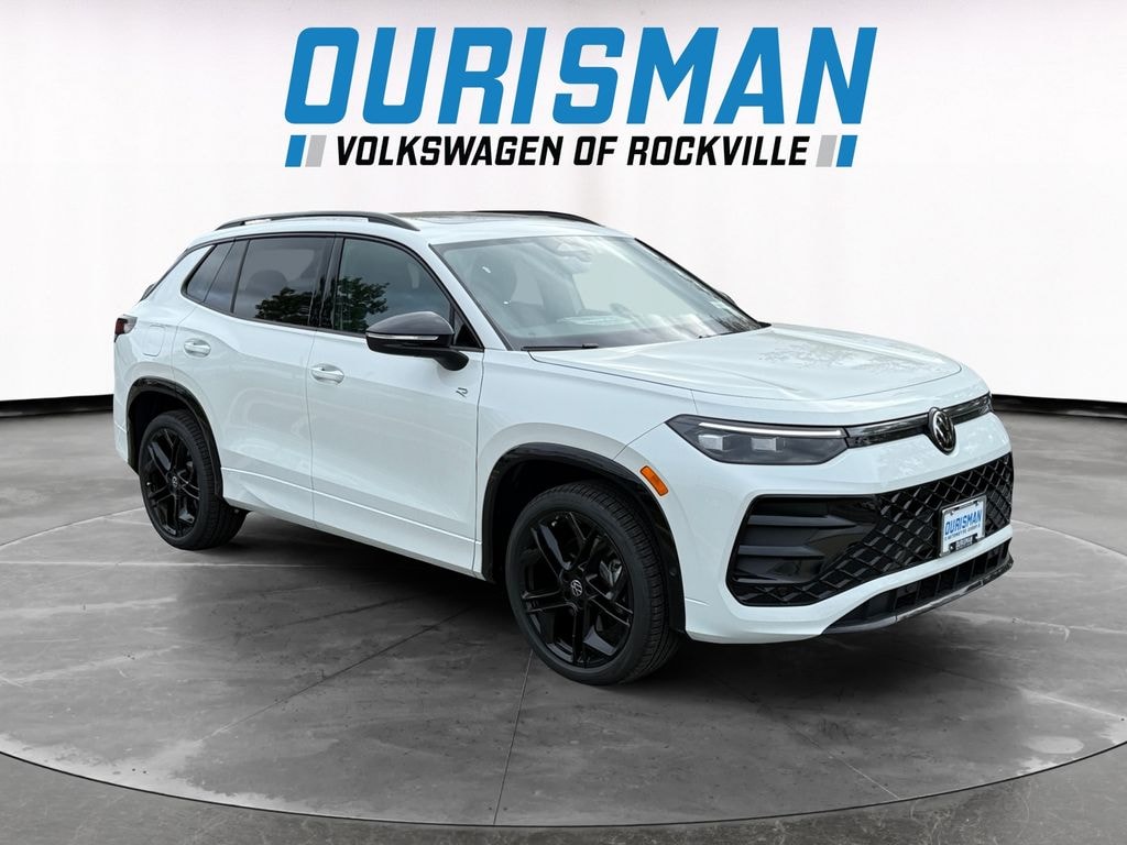 New 2025 Volkswagen Tiguan 2.0T SE R-Line Black SUV