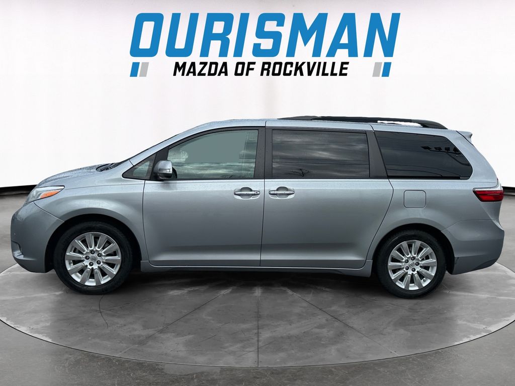 2015 Toyota Sienna Limited photo 3