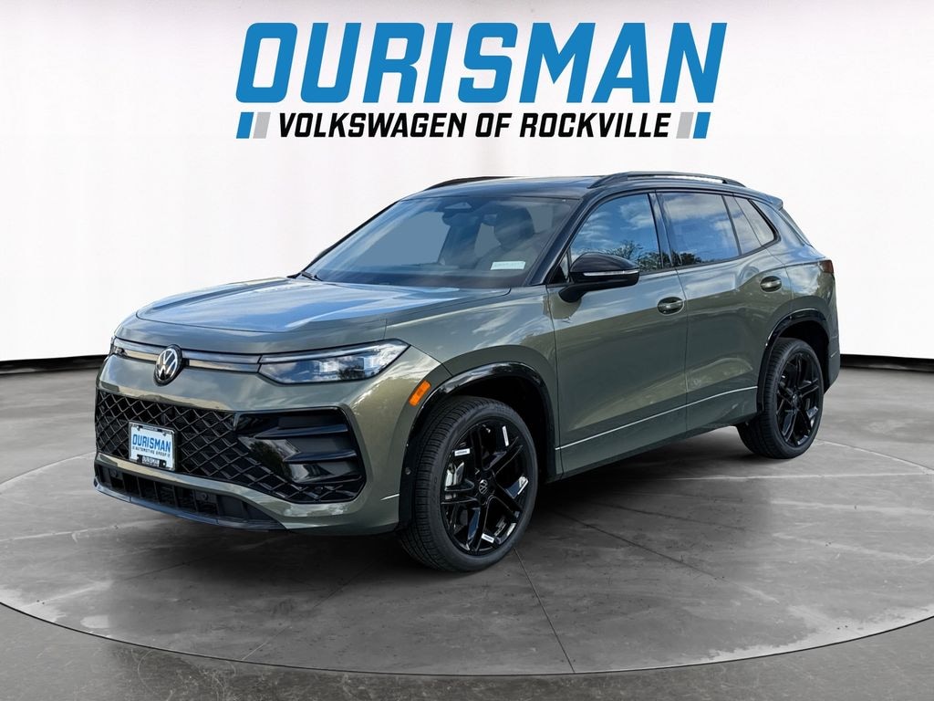 New 2025 Volkswagen Tiguan 2.0T SE R-Line Black SUV