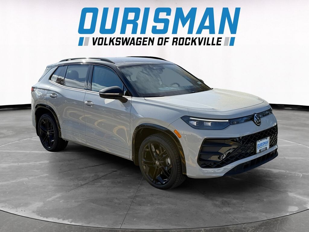 New 2025 Volkswagen Tiguan 2.0T SE R-Line Black SUV