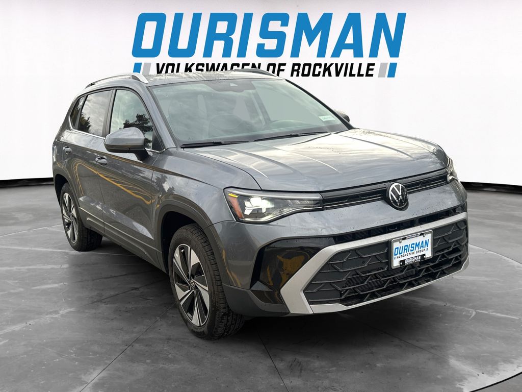 2025 Volkswagen Taos SE's photo