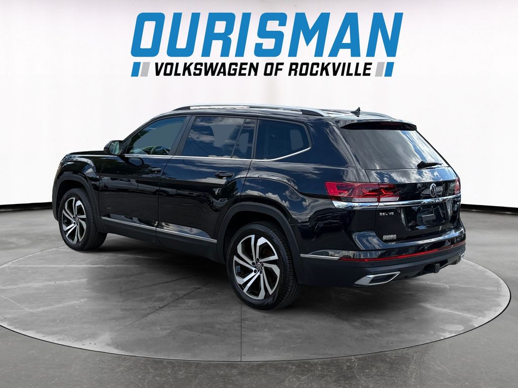 2023 Volkswagen Atlas SEL photo 4