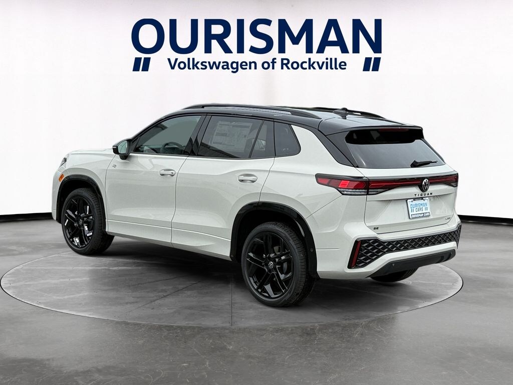 New 2026 Volkswagen Tiguan 2.0T SE R-Line Black SUV