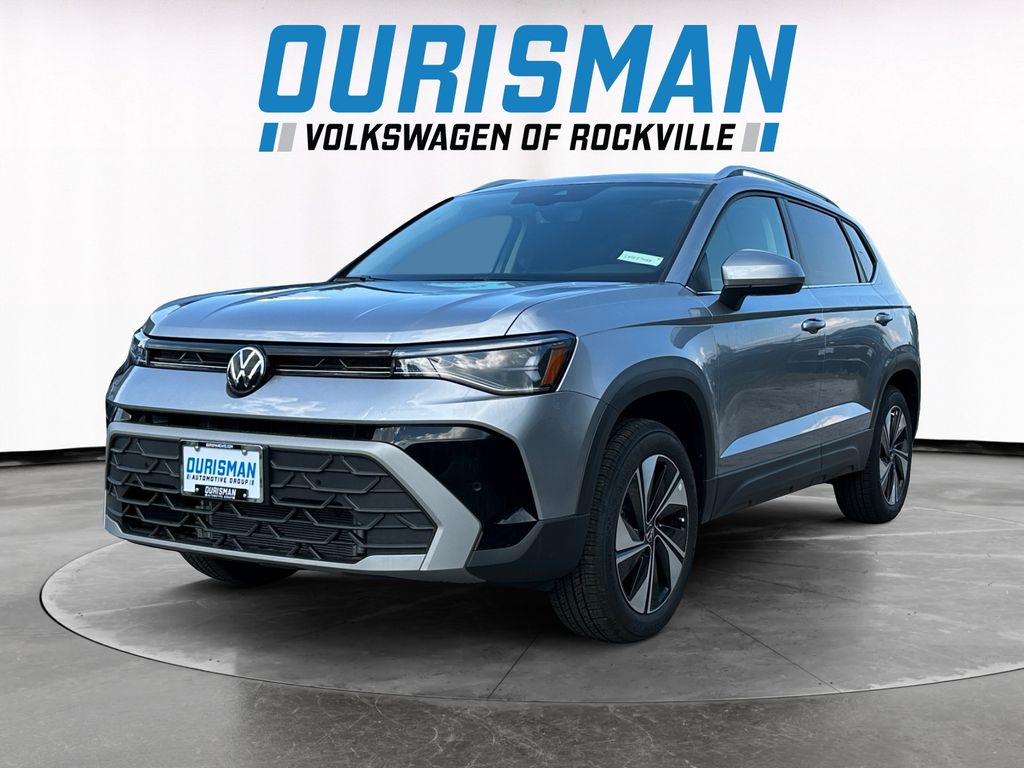 2025 Volkswagen Taos SE photo 2