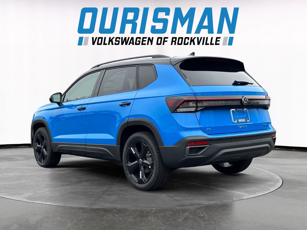 2025 Volkswagen Taos SE photo 4
