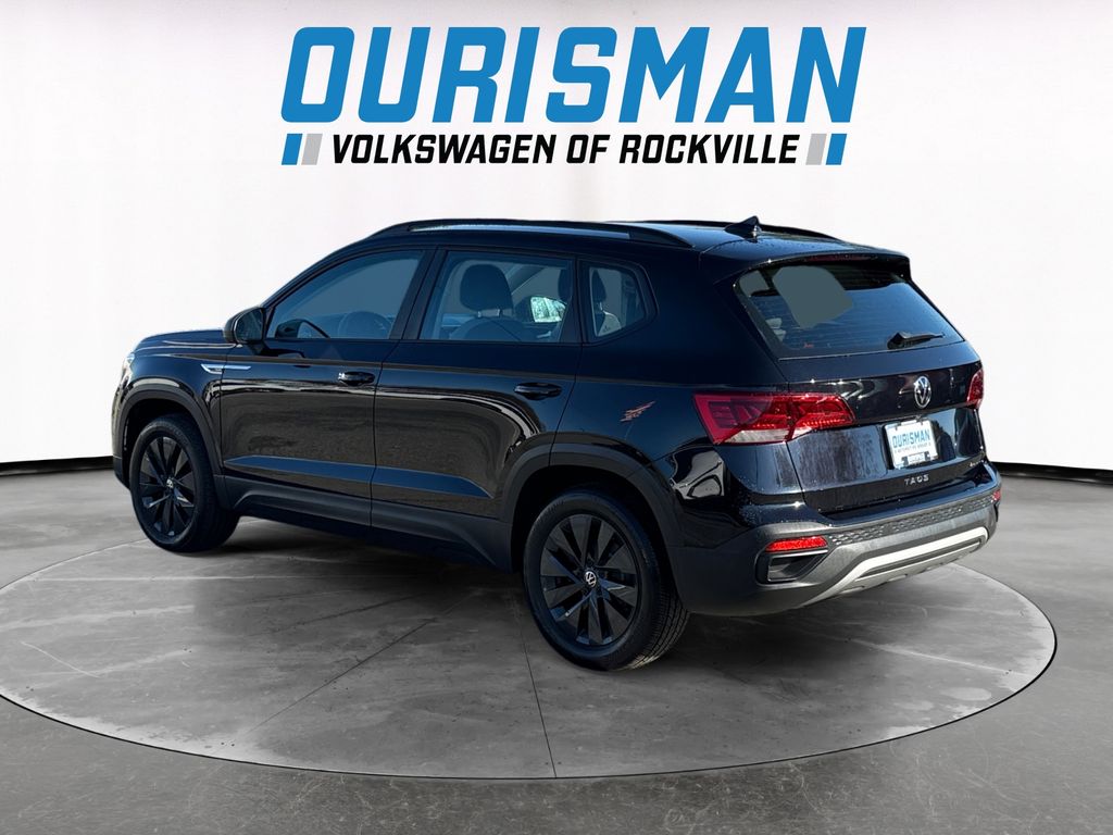 2022 Volkswagen Taos S photo 2