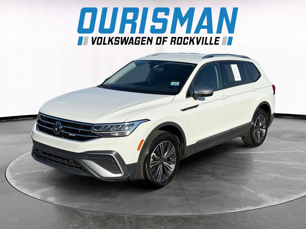 2024 Volkswagen Tiguan Wolfsburg Edition photo 2