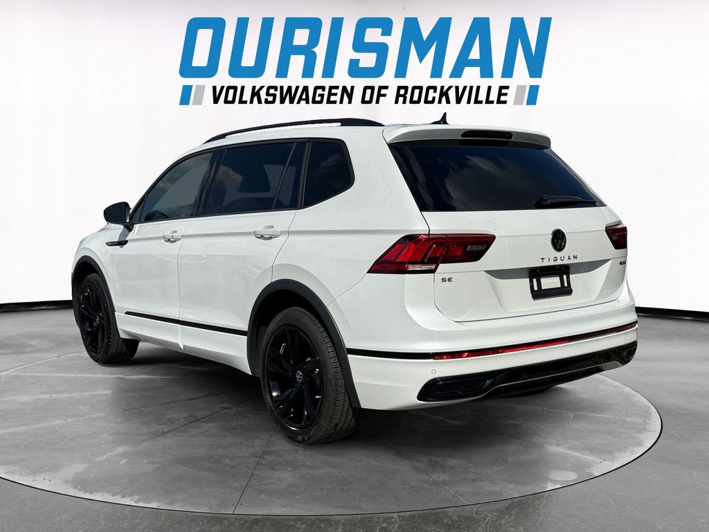 2024 Volkswagen Tiguan SE R-Line Black photo 3