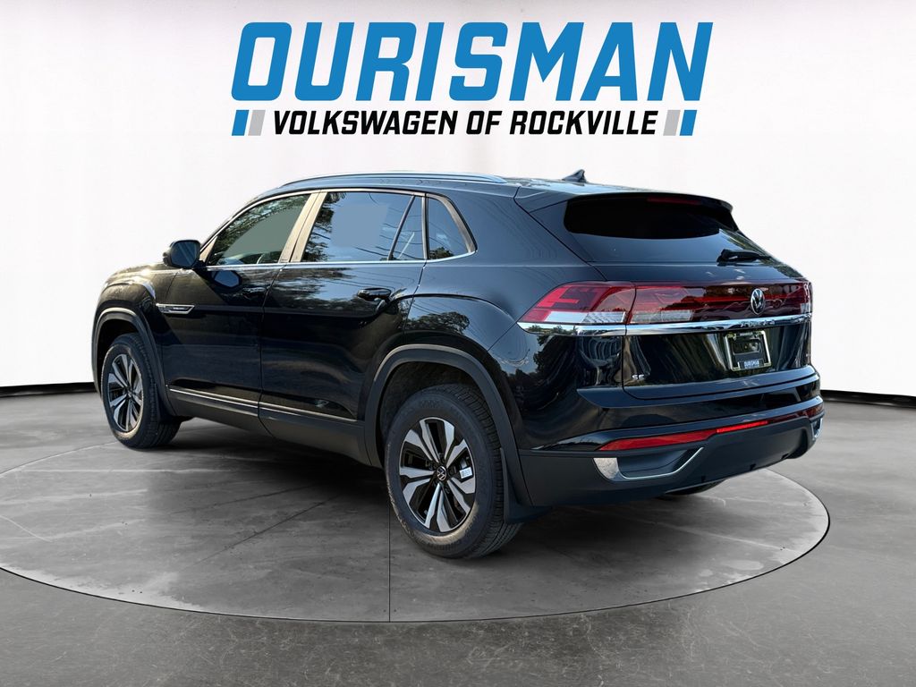 2026 Volkswagen Atlas Cross Sport SE photo 4