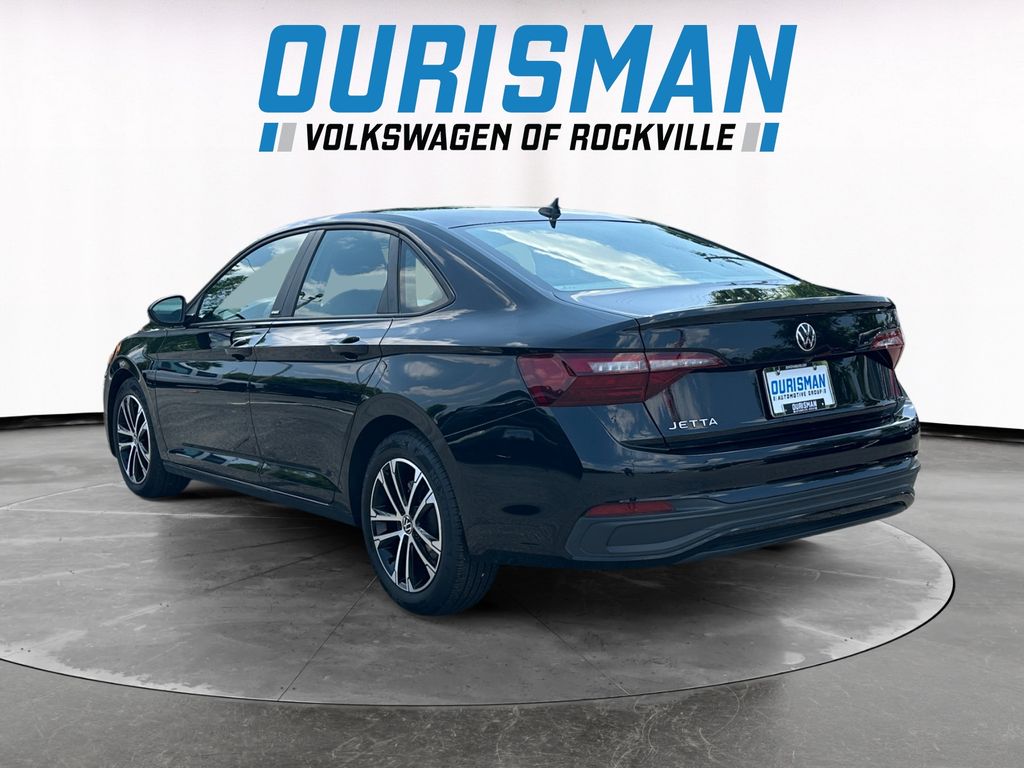 2024 Volkswagen Jetta 1.5T Sport photo 4