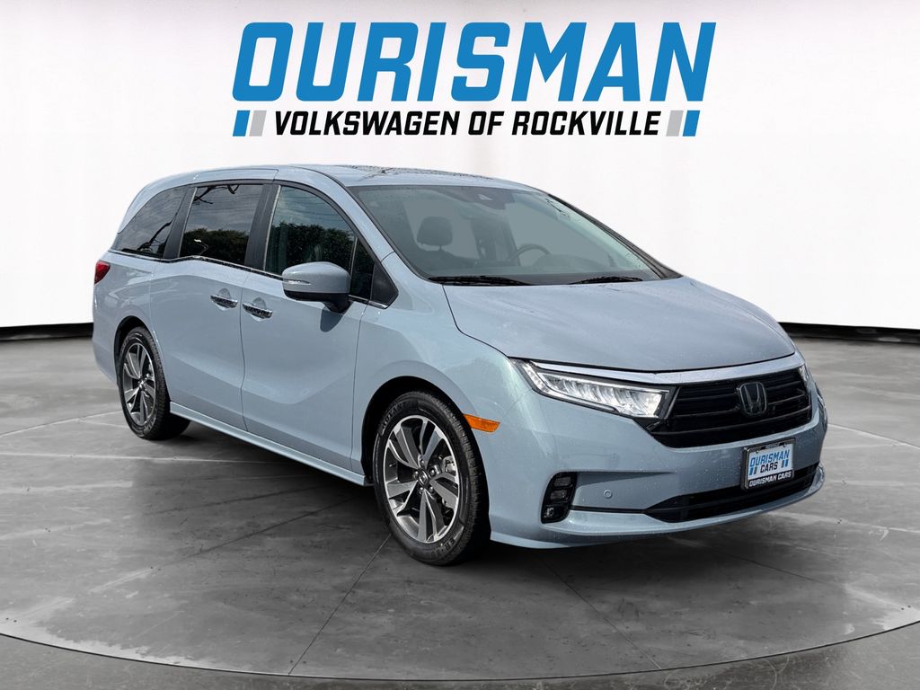2023 Honda Odyssey Touring's photo