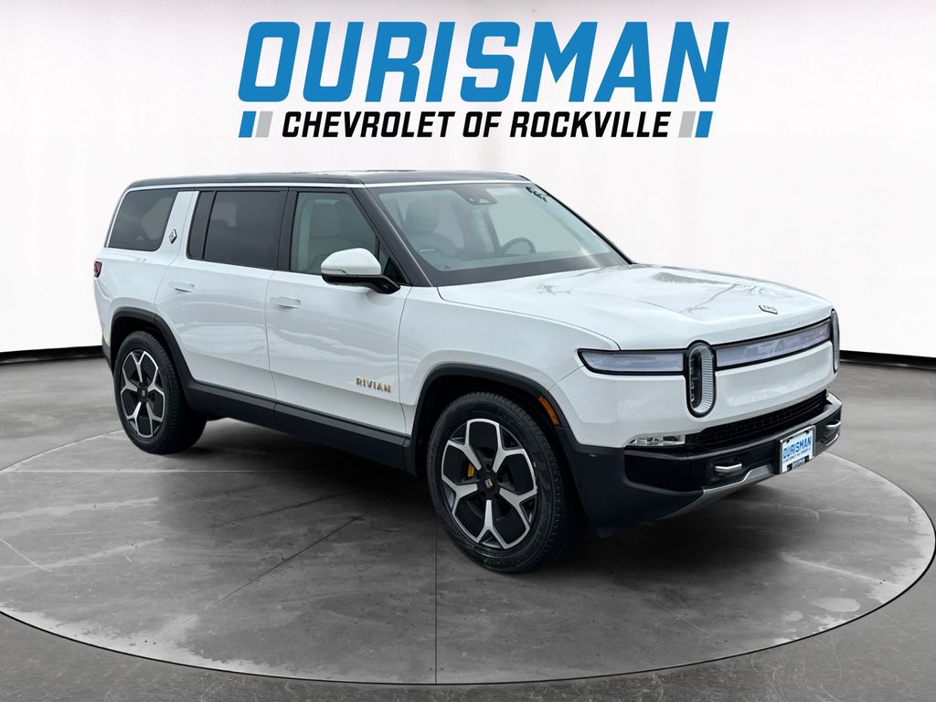 2024 Rivian R1S Adventure
