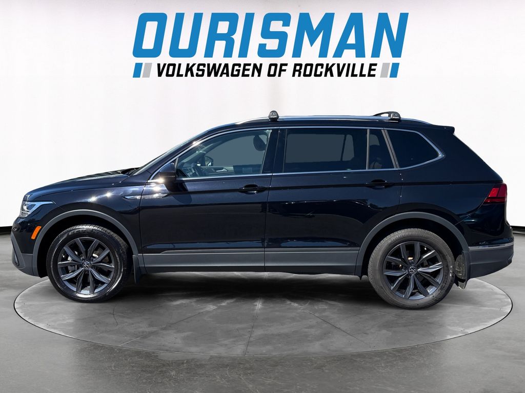 2023 Volkswagen Tiguan SE photo 2