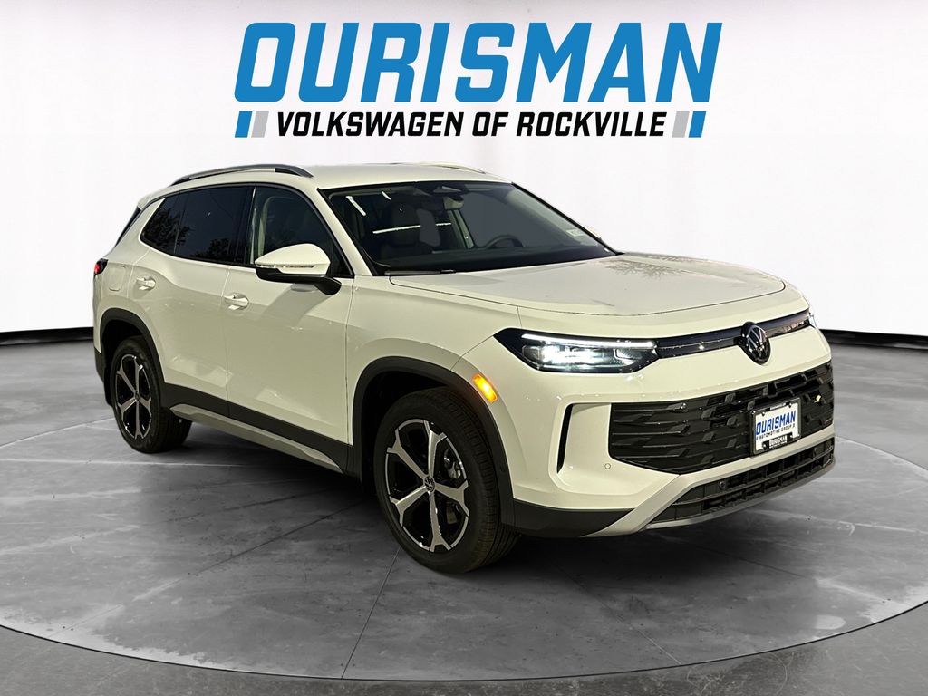 2026 Volkswagen Tiguan SE's photo