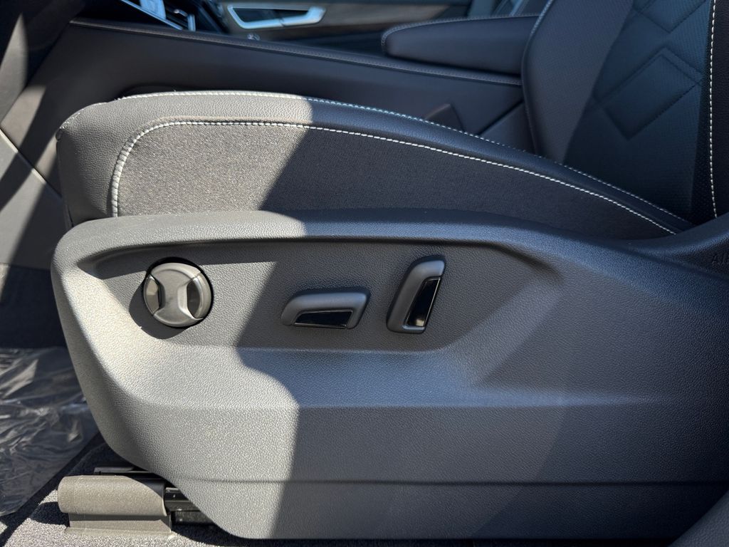 2026 Volkswagen Atlas SE - Photo 10
