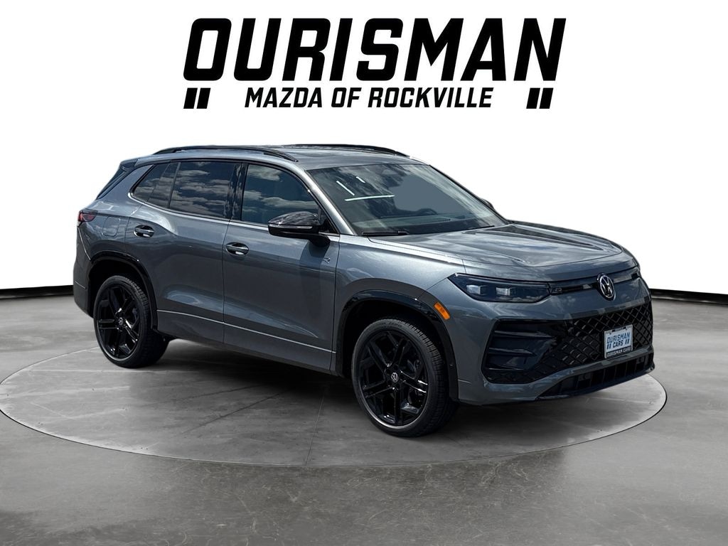New 2026 Volkswagen Tiguan 2.0T SE R-Line Black SUV