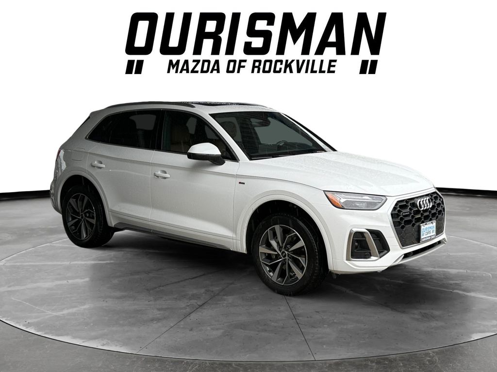 2023 Audi Q5 45 Premium's photo