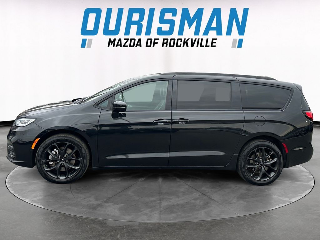 Used 2021 Chrysler Pacifica Touring L Minivan/Van
