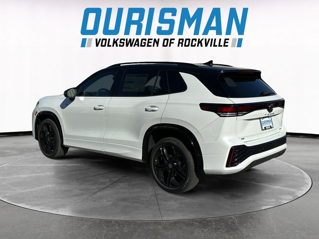 New 2025 Volkswagen Tiguan 2.0T SE R-Line Black SUV