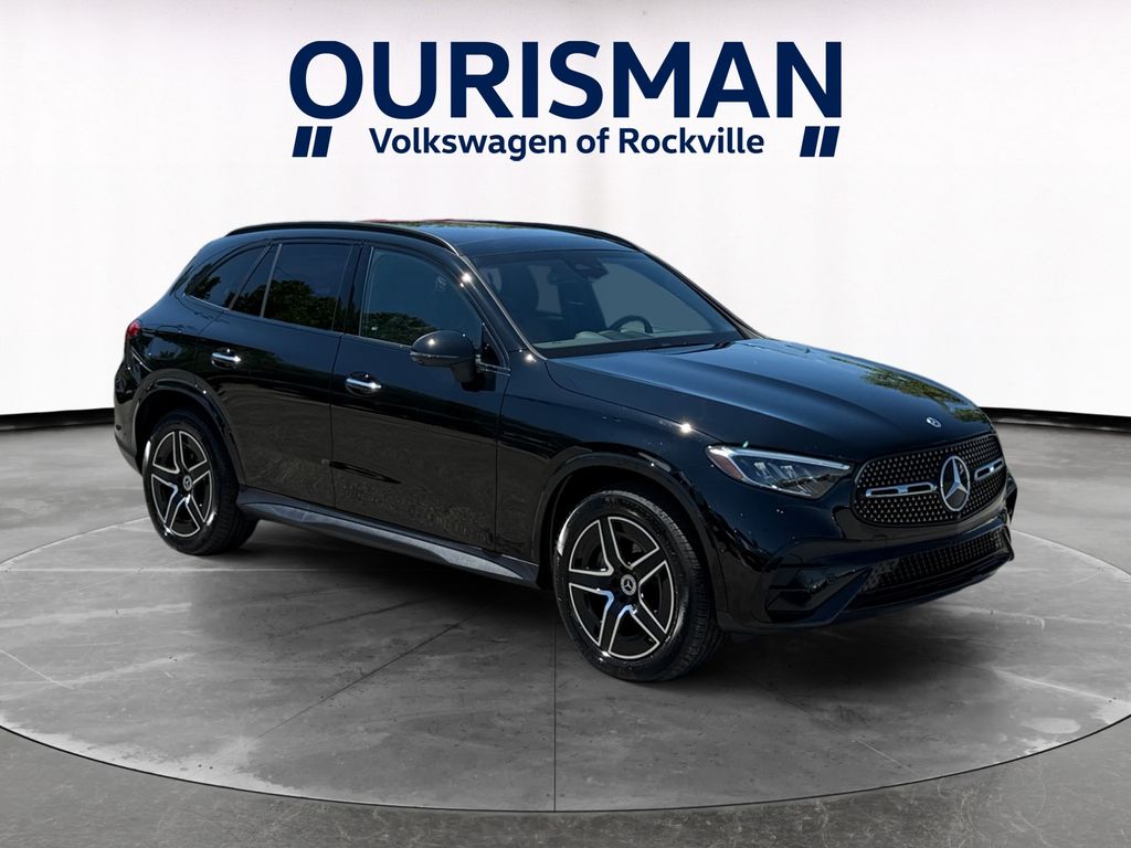 2025 Mercedes-Benz GLC