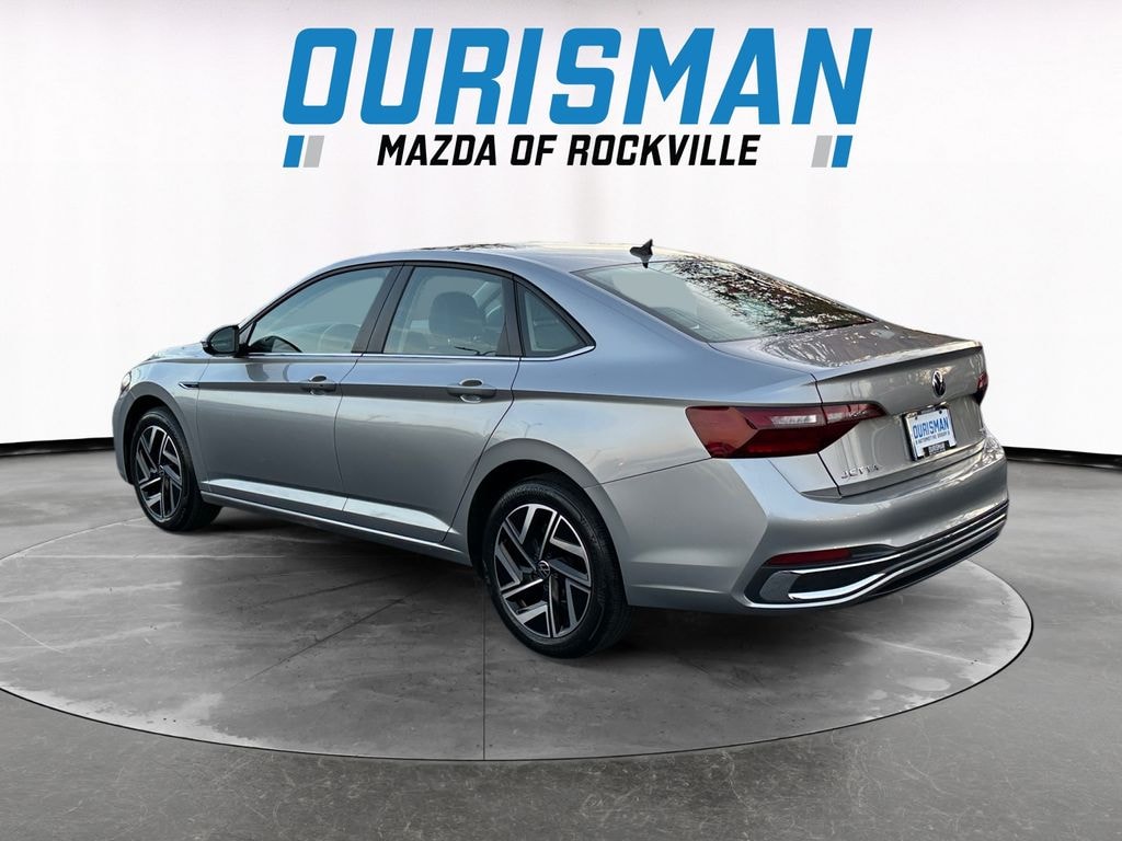 Used 2023 Volkswagen Jetta 1.5T SEL Sedan