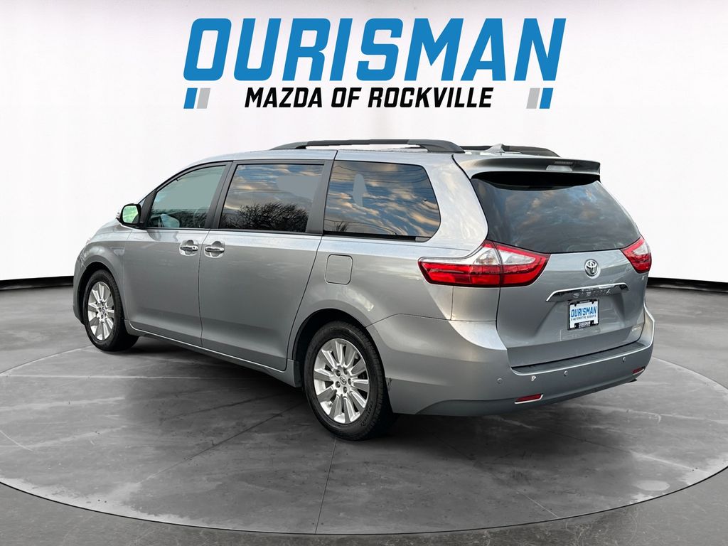 2015 Toyota Sienna Limited photo 4