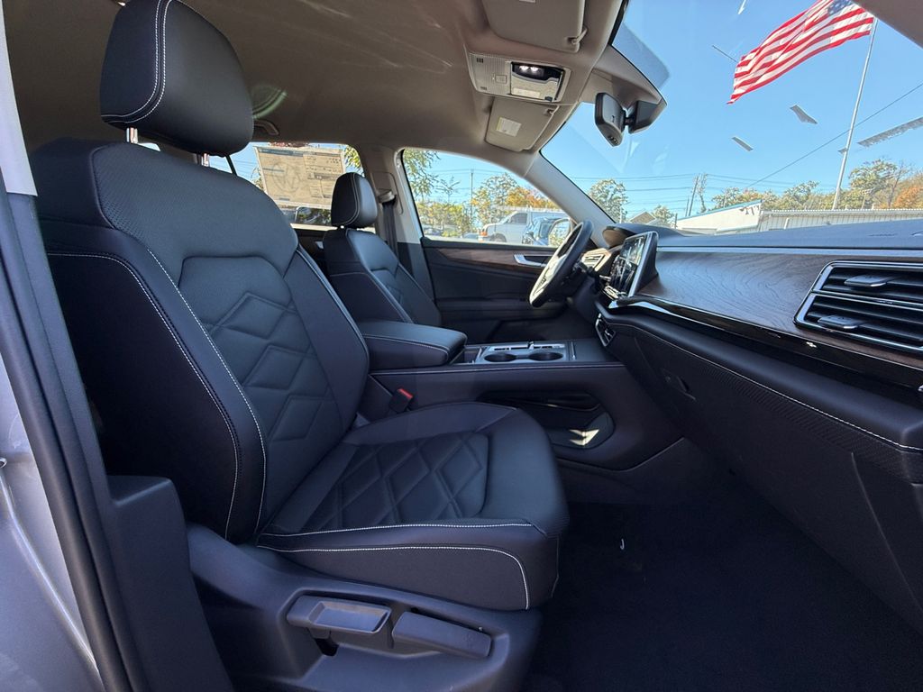 2026 Volkswagen Atlas SE - Photo 25