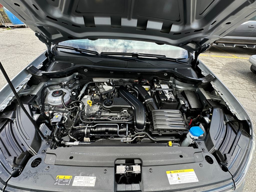 2025 Volkswagen Taos SEL - Photo 29