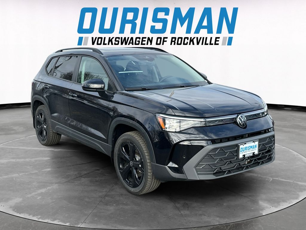 2026 Volkswagen Taos SE Black's photo