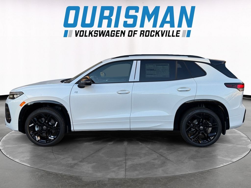 New 2025 Volkswagen Tiguan 2.0T SE R-Line Black SUV