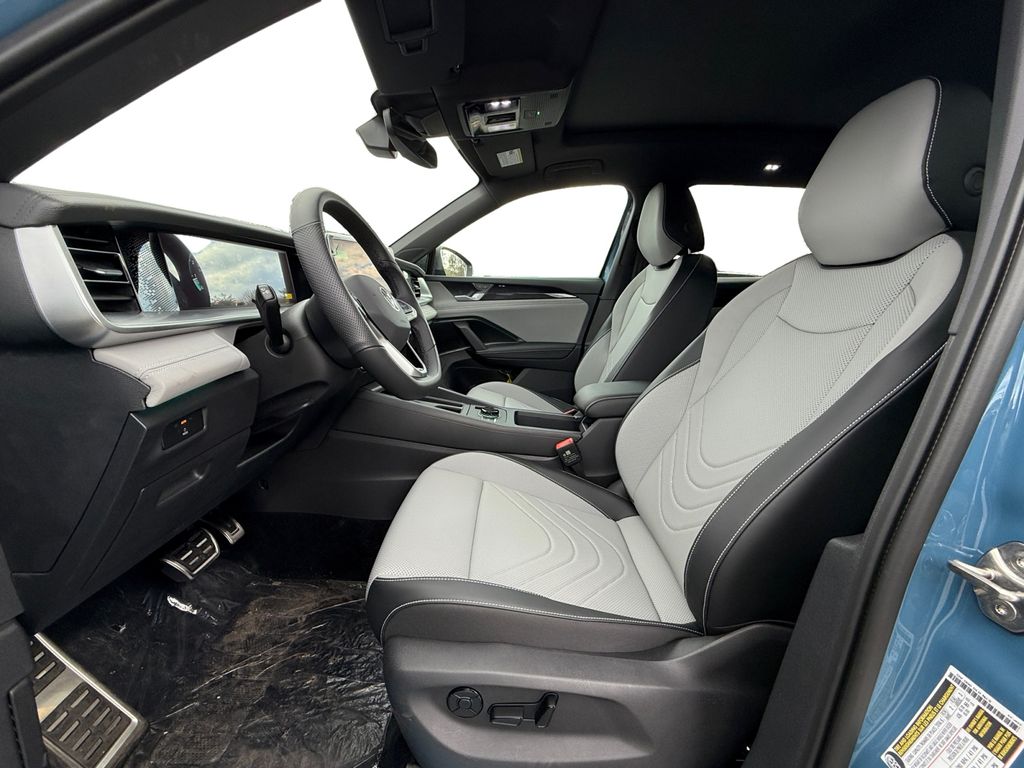 2026 Volkswagen Tiguan SE R-LINE BLACK - Photo 9