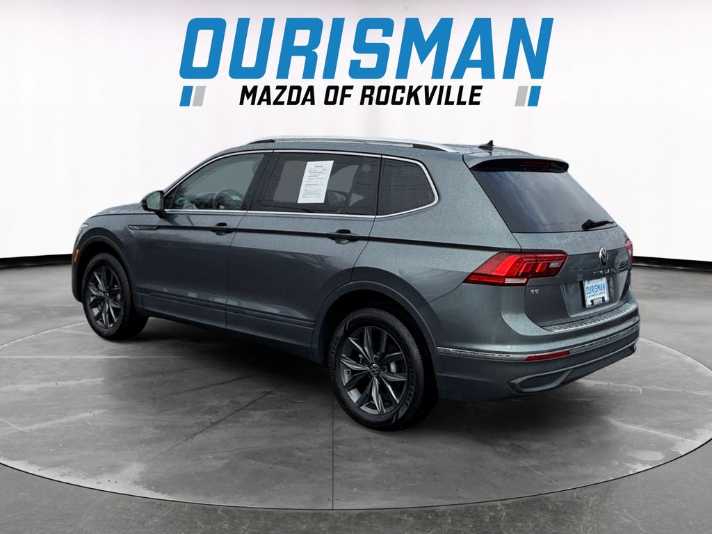 2022 Volkswagen Tiguan SE photo 2