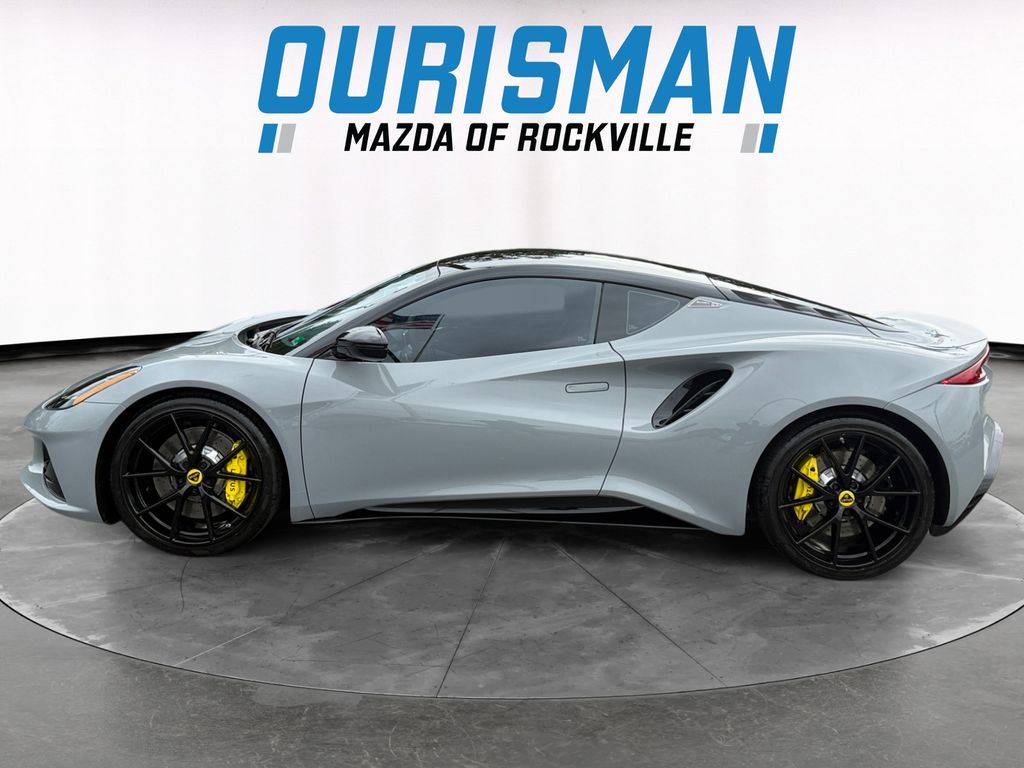 2024 Lotus Emira First Edition photo 3