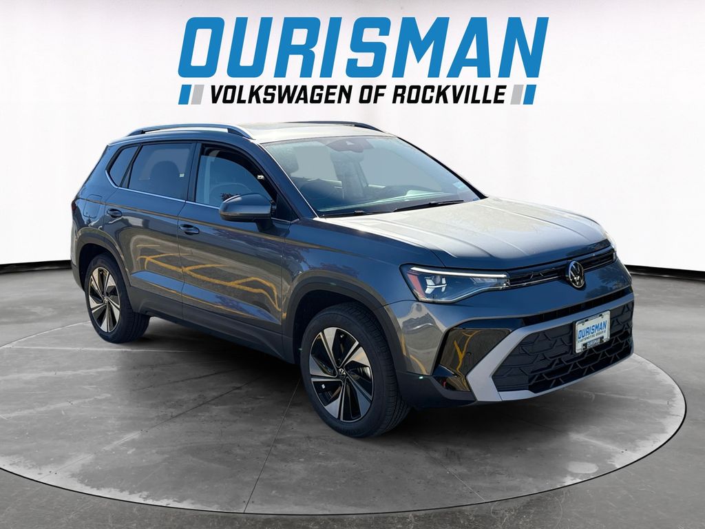 2025 Volkswagen Taos SE's photo