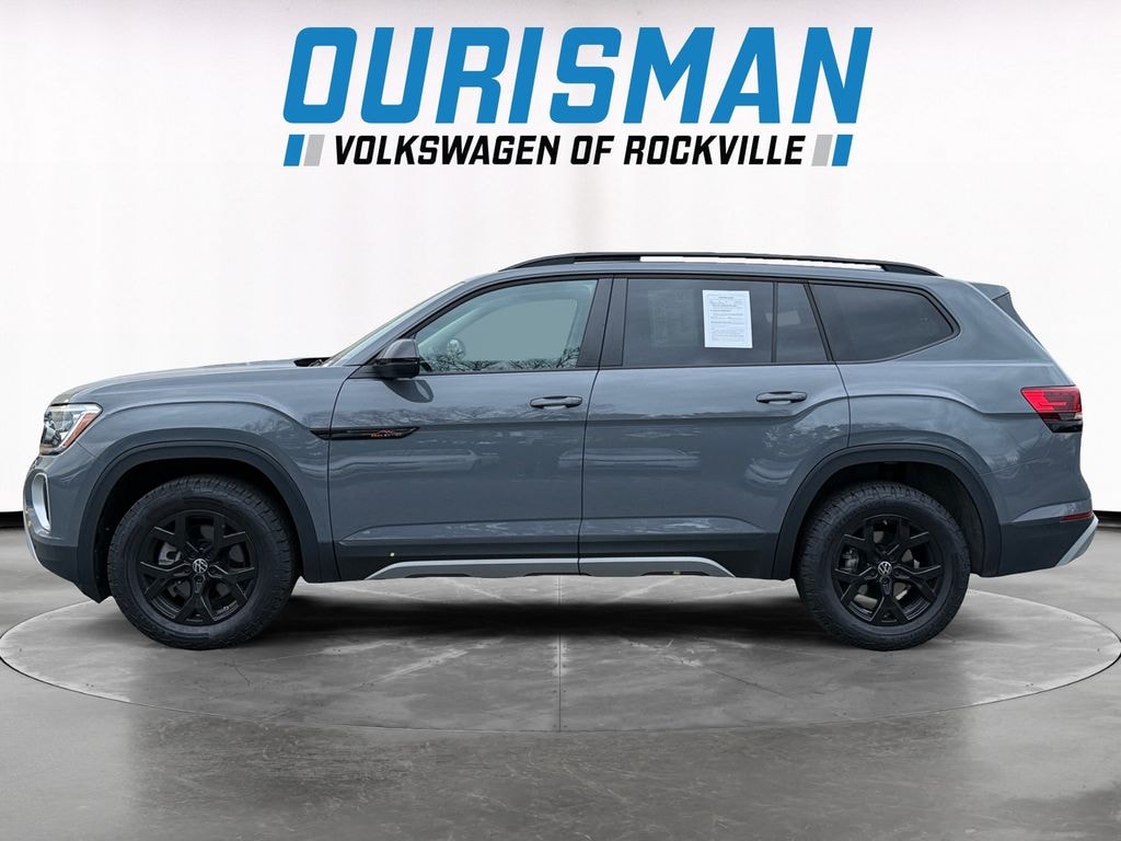 Used 2025 Volkswagen Atlas 2.0T Peak Edition SUV
