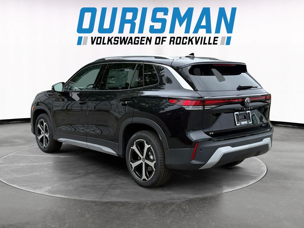 2025 Volkswagen Tiguan SE photo 2