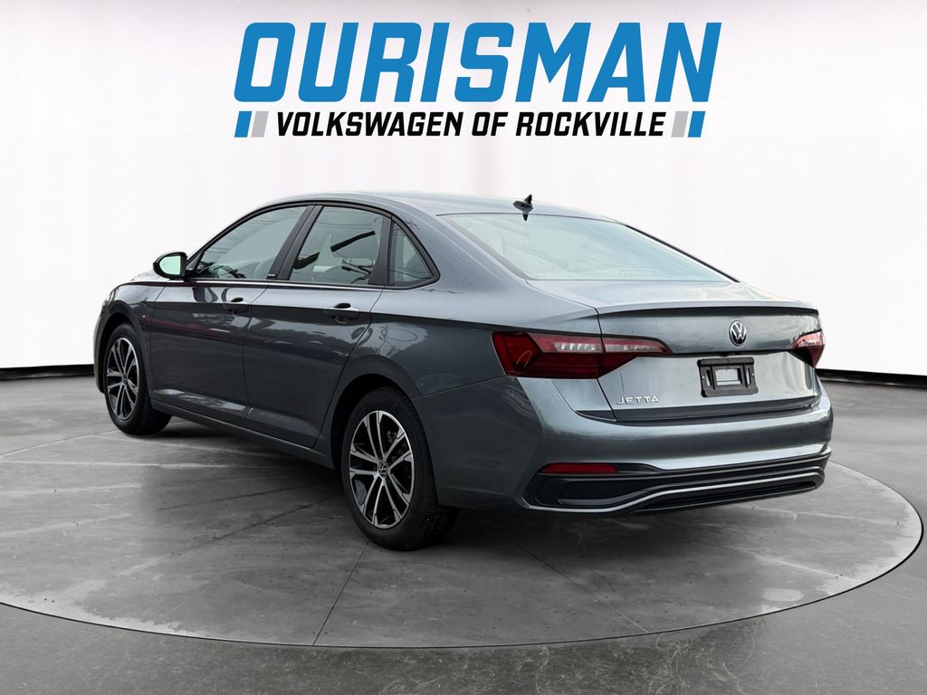 2024 Volkswagen Jetta 1.5T Sport photo 3