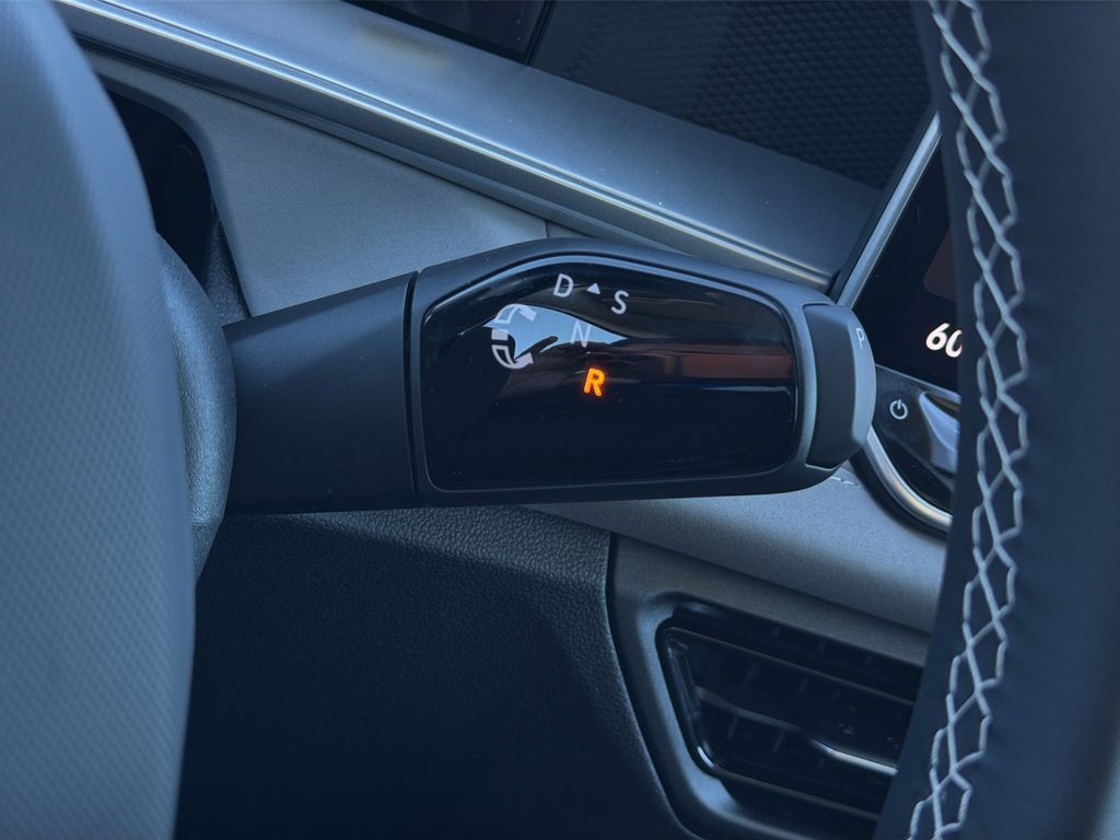2026 Volkswagen Tiguan SE - Photo 17