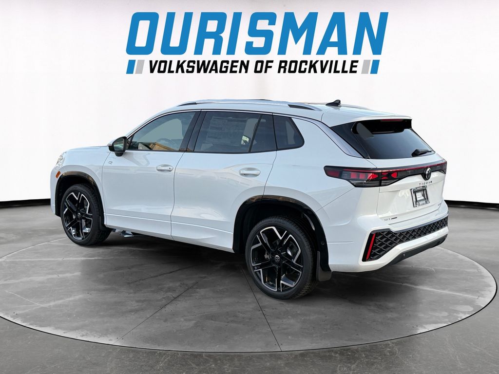 2026 Volkswagen Tiguan SEL R-Line photo 2