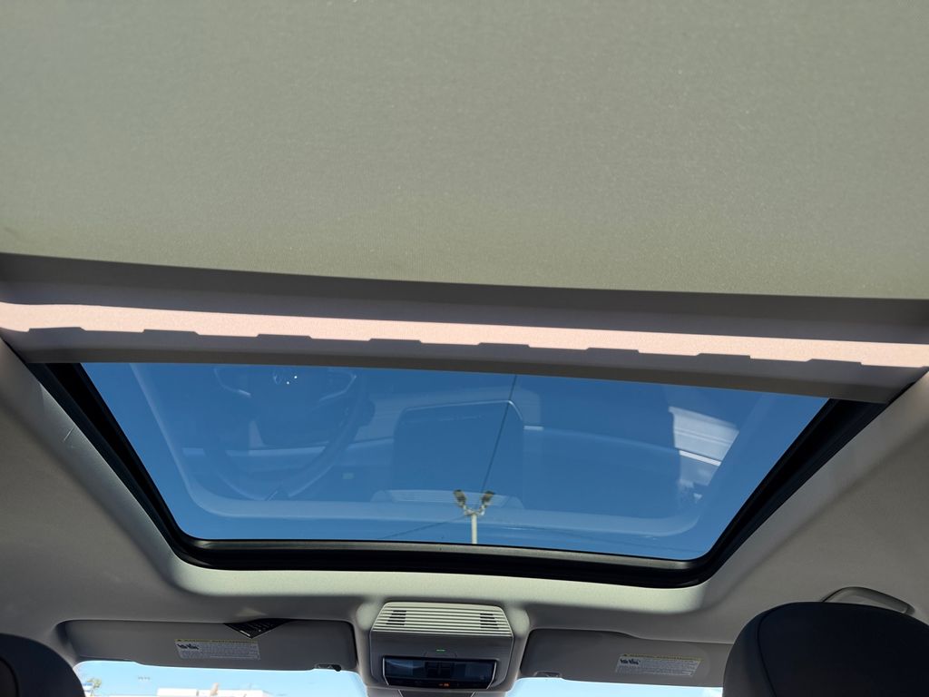2026 Volkswagen Tiguan SE - Photo 19