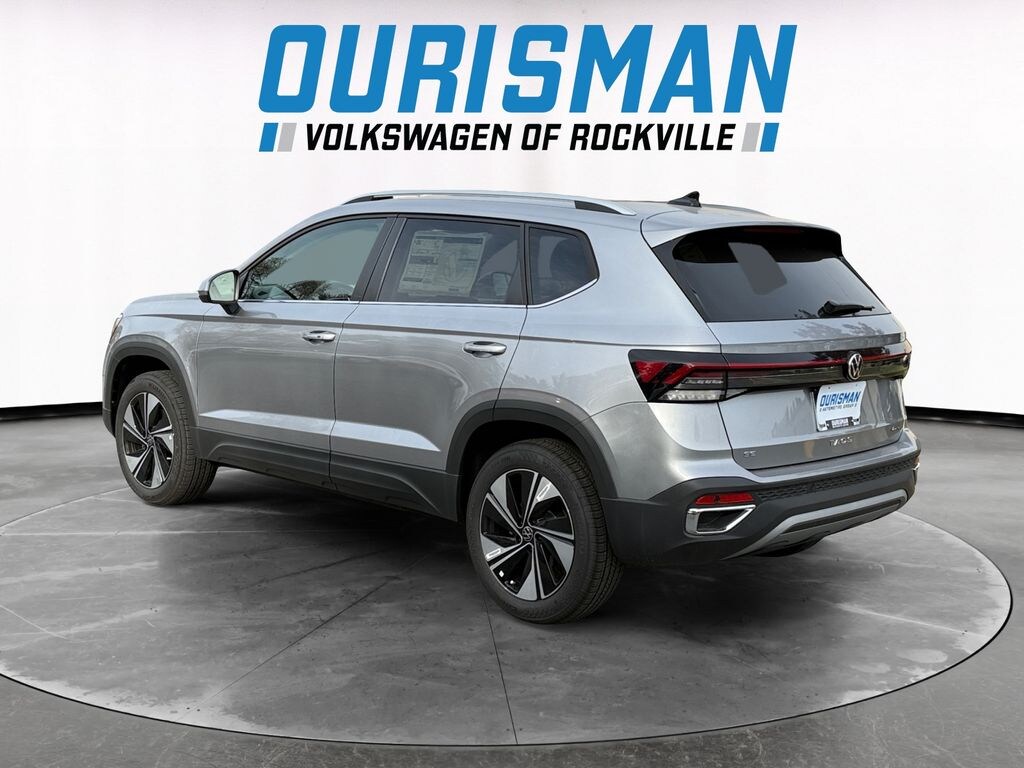 New 2025 Volkswagen Taos 1.5T SE SUV