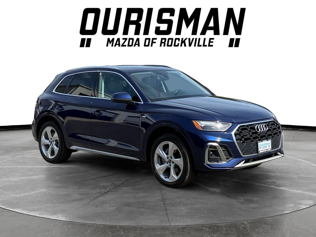 2023 Audi Q5 45 Premium Plus's photo