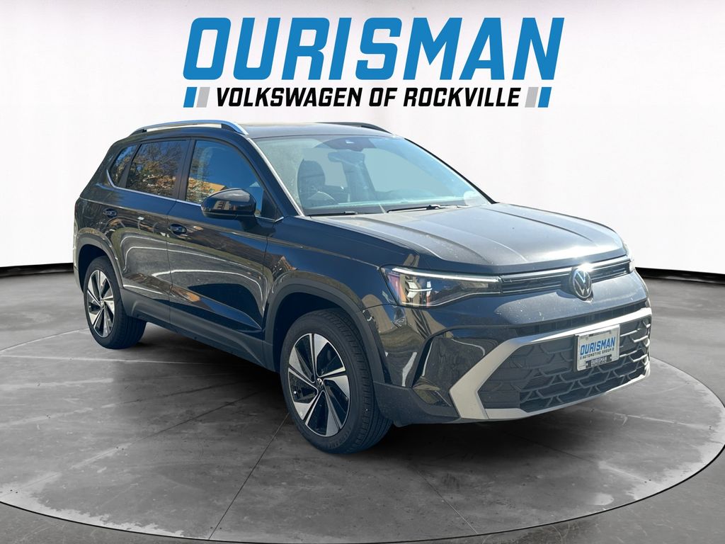 2025 Volkswagen Taos SE's photo