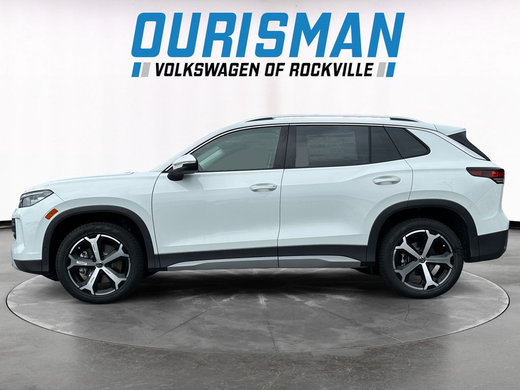 2025 Volkswagen Tiguan SE photo 2