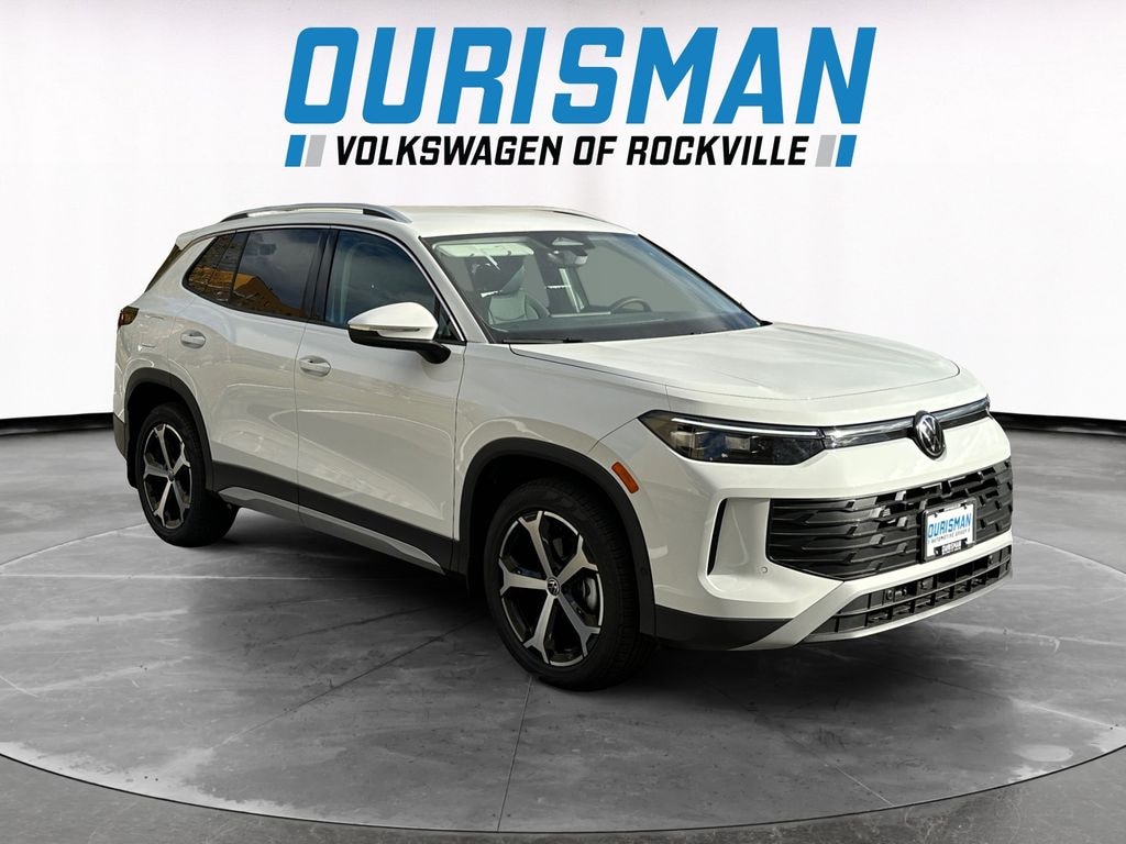 New 2025 Volkswagen Tiguan 2.0T SE SUV