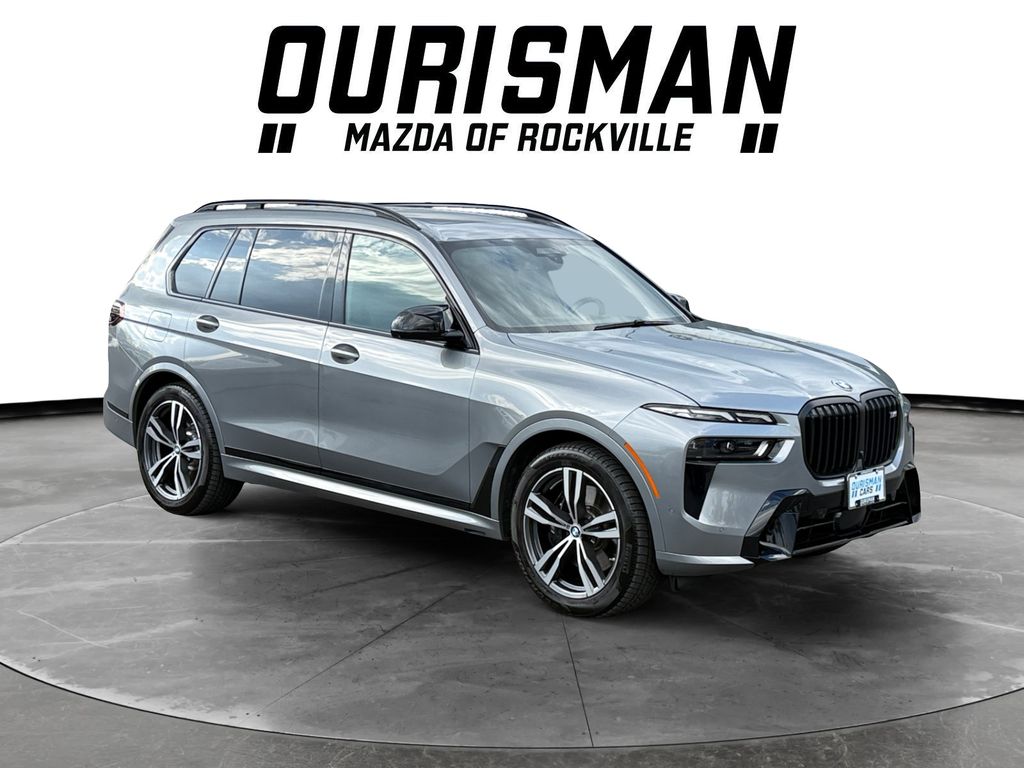 2024 BMW X7 M60i's photo