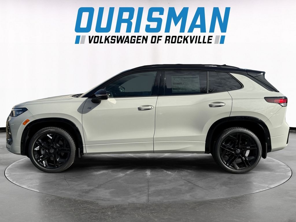 New 2025 Volkswagen Tiguan 2.0T SE R-Line Black SUV