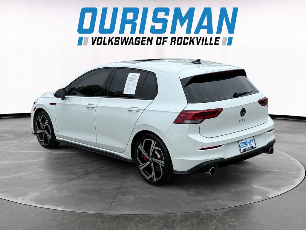 2024 Volkswagen Golf GTI SE photo 4
