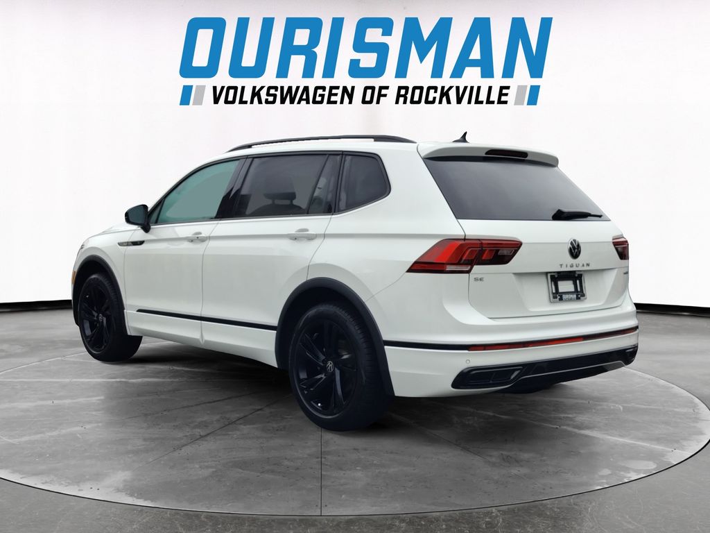 2024 Volkswagen Tiguan SE R-Line Black photo 2